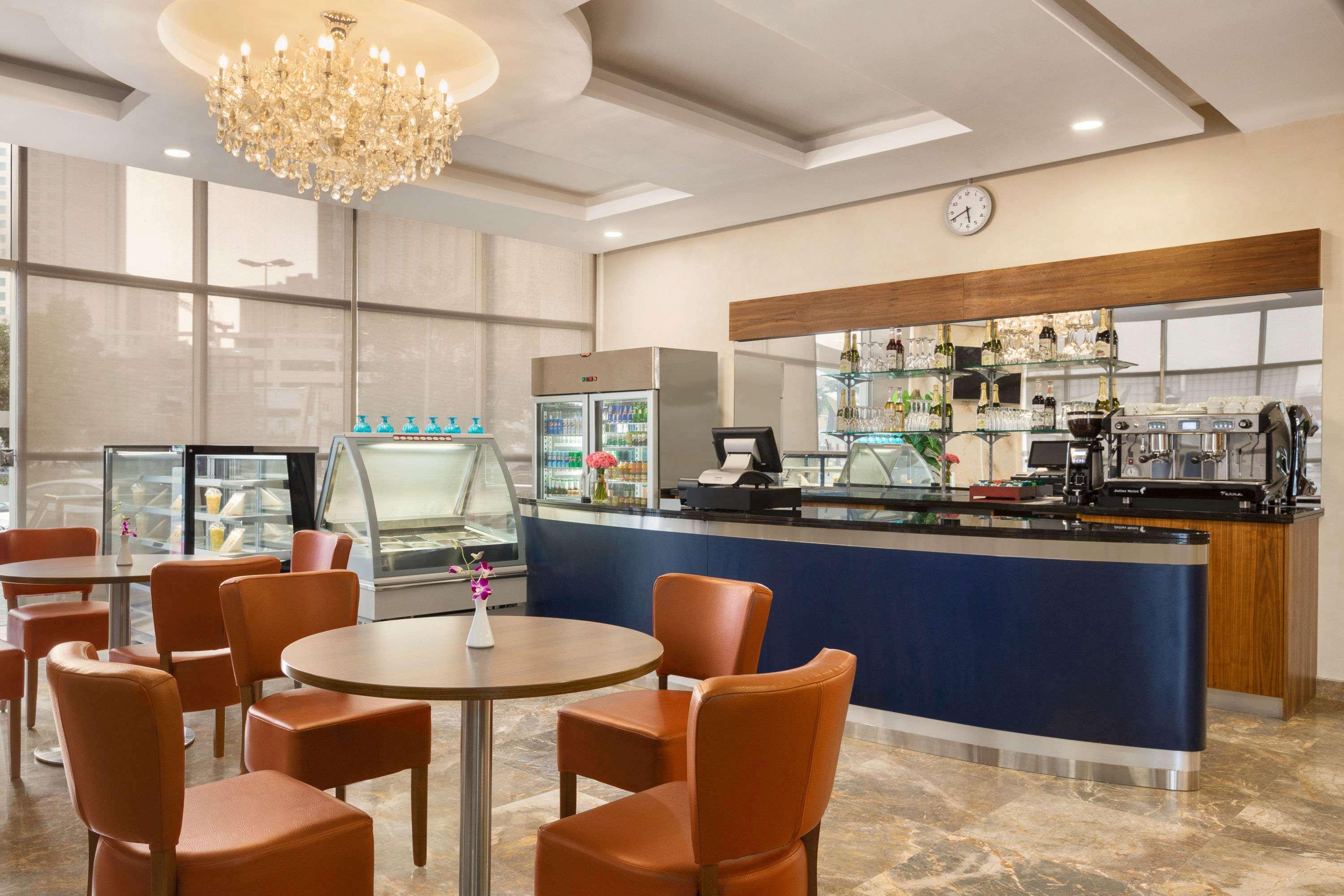 Ramada Encore By Wyndham Kuwait Downtown Kuvait Kültér fotó